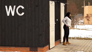 Amazing PAWG GIrl Pissing in Street - Must See
