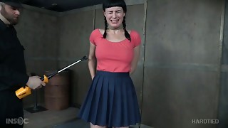 Teen Olive Glass pissing outdoor before being t.d