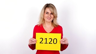 Czech Amateur Sex cougar Gets Load to Mouth