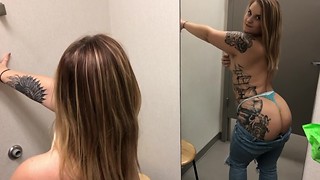 PUBLIC PAWG RIDES DILDO IN DRESSING ROOM