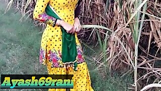 Deshi bhabhi Doggystyle hardcore sex video in Hindi audio