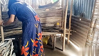 Desi Village Bhabhi Sex With Farmers