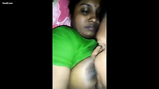 Desi bhabhi hot fucking handjob