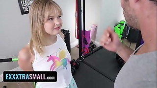 Exxxtra Small - Petite Babe Coco Lovelock Gaggs And Spits On Hunk's Big Cock After Sweaty Drill